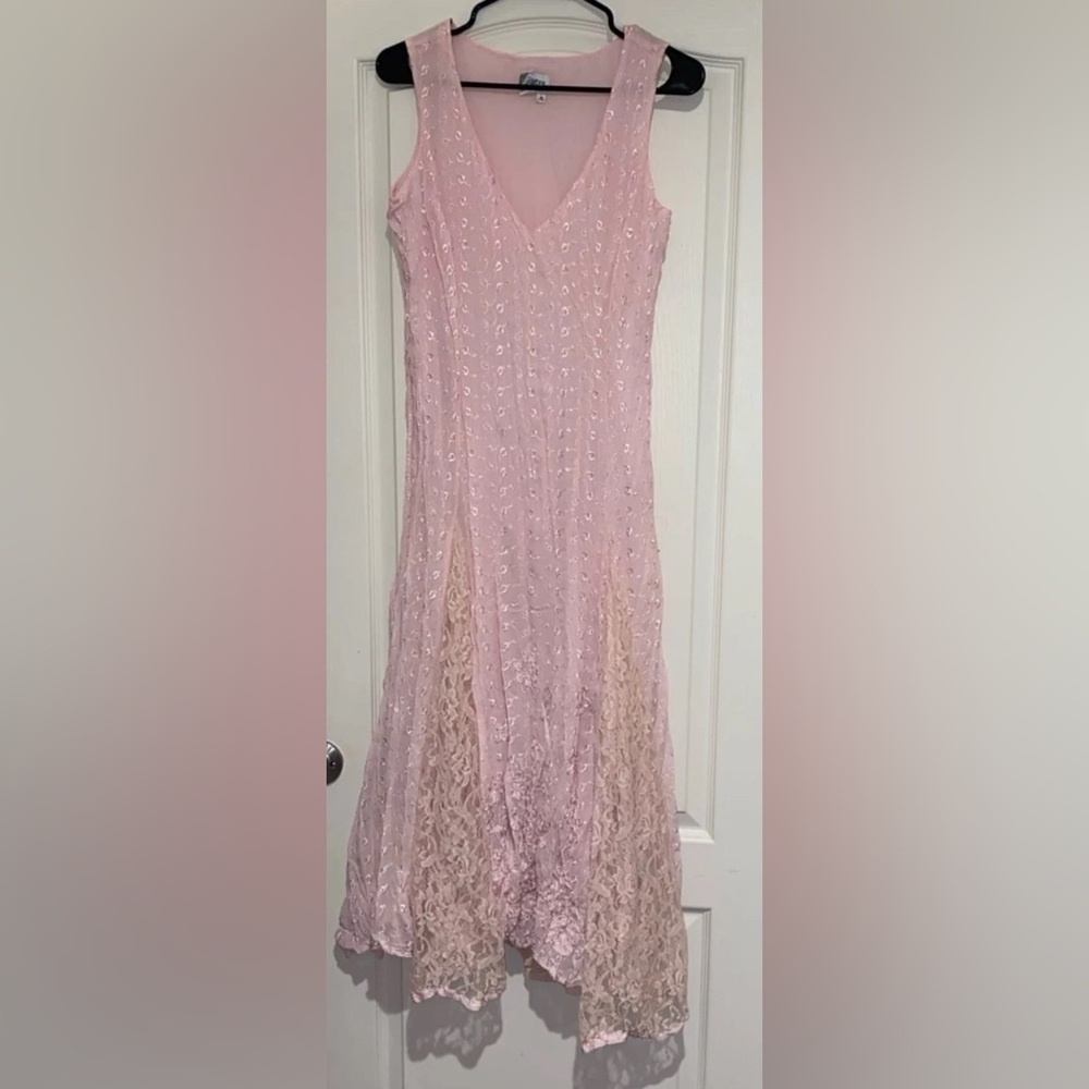 Elegant Pink Lace Dress